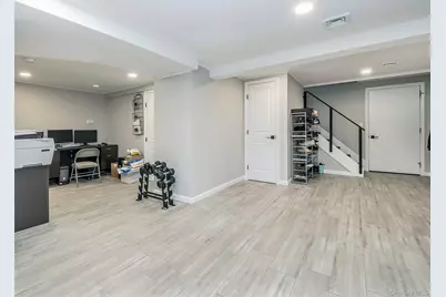 11 Maple Street, Glenwood Landing, NY 11547 - Photo 34