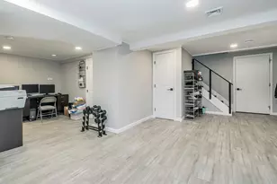 11 Maple St, Glenwood Landing, NY 11547 - Photo 34