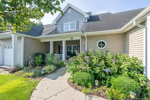 18 Kennsington Ct, Riverhead, NY 11901 - Photo 2