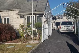 19 Curve Ln, Levittown, NY 11756 - Photo 26
