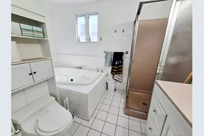 19 Curve Lane, Levittown, NY 11756 - Photo 8