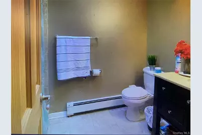 54 Robert Street, Freeport, NY 11520 - Photo 12