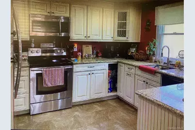 54 Robert Street, Freeport, NY 11520 - Photo 6