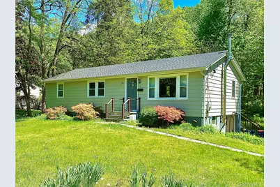 19 Crosmour Road, Rhinebeck, NY 12572 - Photo 2