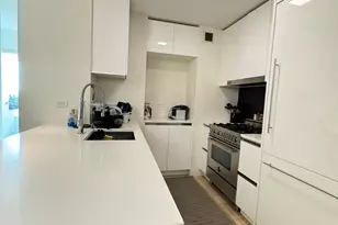 301 W 53rd St, New York (Manhattan), NY 10019 - Photo 2