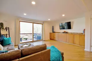 902 Williamsburg Dr, Mahopac, NY 10541 - Photo 12