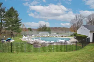 902 Williamsburg Dr, Mahopac, NY 10541 - Photo 36