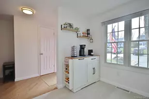 902 Williamsburg Dr, Mahopac, NY 10541 - Photo 6