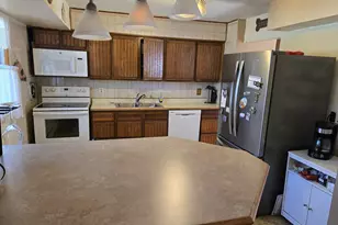 829 Stanley St, West Islip, NY 11795 - Photo 6