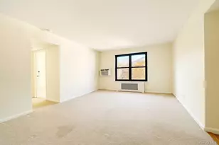 7 Terrace, Great Neck, NY 11021 - Photo 2