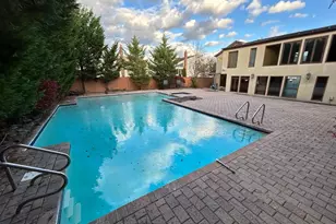 3200 Lydia Ln, Bellmore, NY 11710 - Photo 16