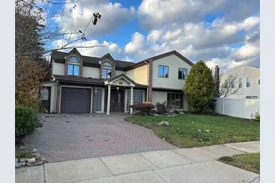 3200 Lydia Lane, Bellmore, NY 11710 - Photo 2