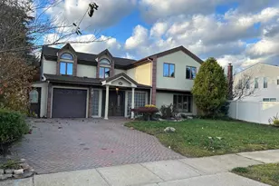 3200 Lydia Ln, Bellmore, NY 11710 - Photo 2