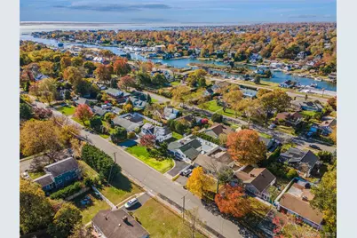 31 Grand Central Avenue, Amityville, NY 11701 - Photo 28