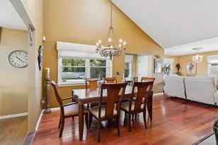 31 Grand Central Ave, Amityville, NY 11701 - Photo 4