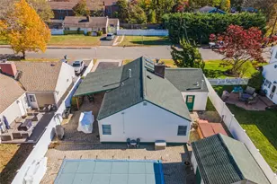 31 Grand Central Ave, Amityville, NY 11701 - Photo 26