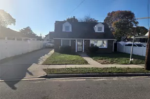 17 Denton Pl, Roosevelt, NY 11575 - Photo 2