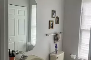 9 Commodore Cir, Port Jefferson Station, NY 11776 - Photo 8