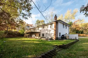 207 N Titmus Dr, Mastic, NY 11950 - Photo 18