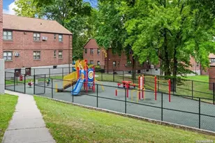 244-02 57th Dr, Douglaston, NY 11362 - Photo 18