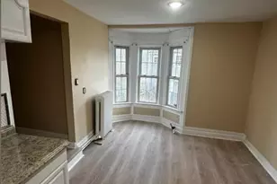 25 S Clinton Ave, Bay Shore, NY 11706 - Photo 4