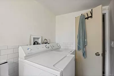 40 Buttercup Dr, Bohemia, NY 11716 - Photo 16