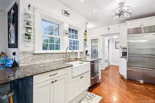 30 School St, East Williston, NY 11596 - Photo 18