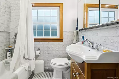 30 School Street, East Williston, NY 11596 - Photo 24