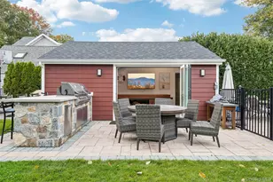 30 School St, East Williston, NY 11596 - Photo 26