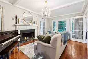 30 School St, East Williston, NY 11596 - Photo 10