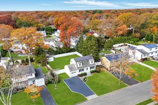 311 Devon Ln, Smithtown, NY 11787 - Photo 26