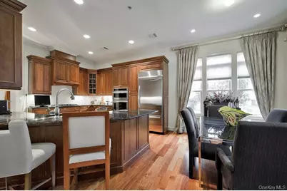 702 Equestrian Way, Westbury, NY 11590 - Photo 6