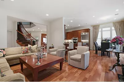 702 Equestrian Way, Westbury, NY 11590 - Photo 10