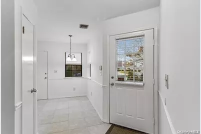 22 Knolls Drive, Stony Brook, NY 11790 - Photo 2