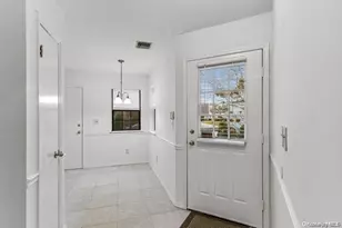 22 Knolls Dr, Stony Brook, NY 11790 - Photo 2