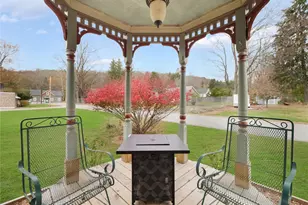 8 Chapel St, Jeffersonville, NY 12748 - Photo 4