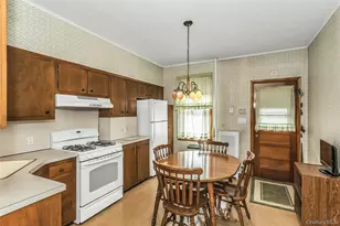 61-22 56th Dr, Maspeth, NY 11378 - Photo 8