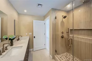 4 Pine Tree Ct, East Quogue, NY 11942 - Photo 10