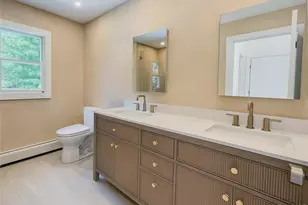 4 Pine Tree Ct, East Quogue, NY 11942 - Photo 16