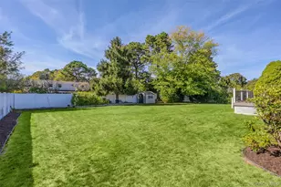 4 Lisa Ct, Medford, NY 11763 - Photo 32