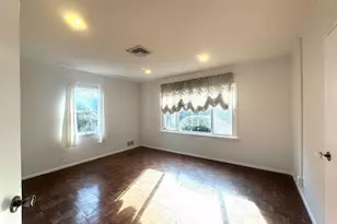 23 Gay Dr, Great Neck, NY 11024 - Photo 12