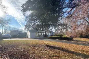 23 Gay Dr, Great Neck, NY 11024 - Photo 2