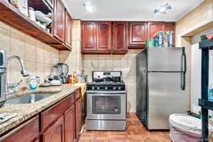 1052 Evergreen Ave, Bronx, NY 10472 - Photo 14