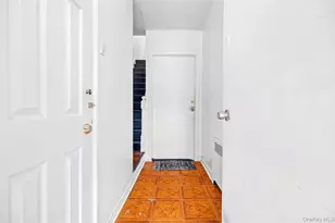 1052 Evergreen Ave, Bronx, NY 10472 - Photo 8