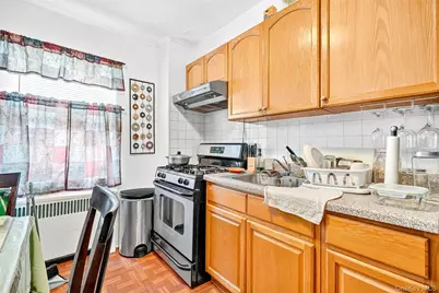 1052 Evergreen Avenue, Bronx, NY 10472 - Photo 30