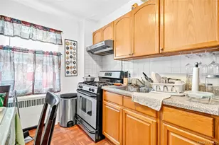 1052 Evergreen Ave, Bronx, NY 10472 - Photo 30