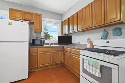 124 W Lincoln Avenue, Mount Vernon, NY 10550 - Photo 14