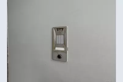 84-01 Main Street #506, Briarwood, NY 11435 - Photo 4