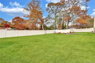 70 Blue Point Rd, Selden, NY 11782 - Photo 24
