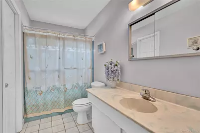 70 Blue Point Road, Selden, NY 11782 - Photo 14